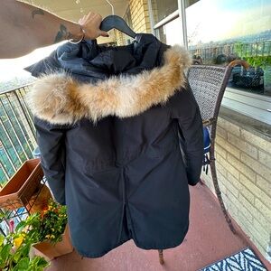 Excellent condition Canada Goose Women’s Rossclair Blk Parka Fusion Fit (LARGE)